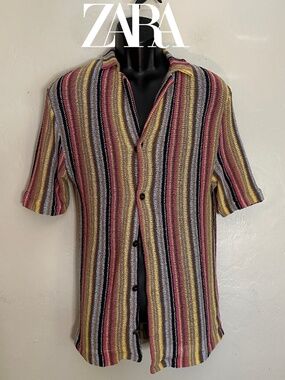 Zara Mesh Short Sleeve Shirt Medium Gently worn 48% cotton/48% polyester